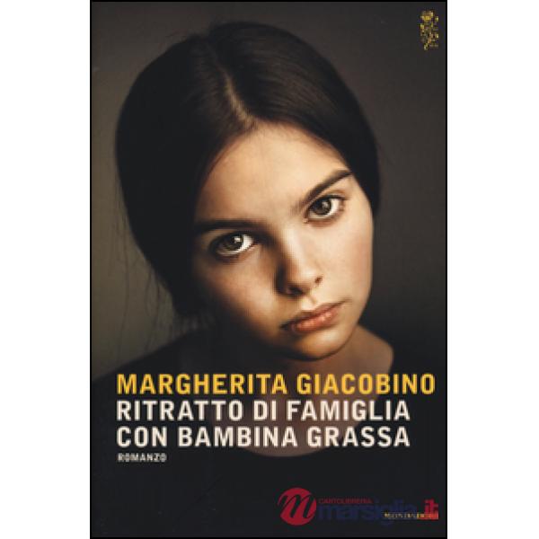 Ritratto di famiglia con bambina grassa