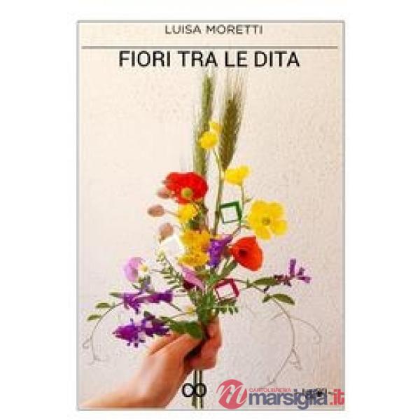 Fiori tra le dita