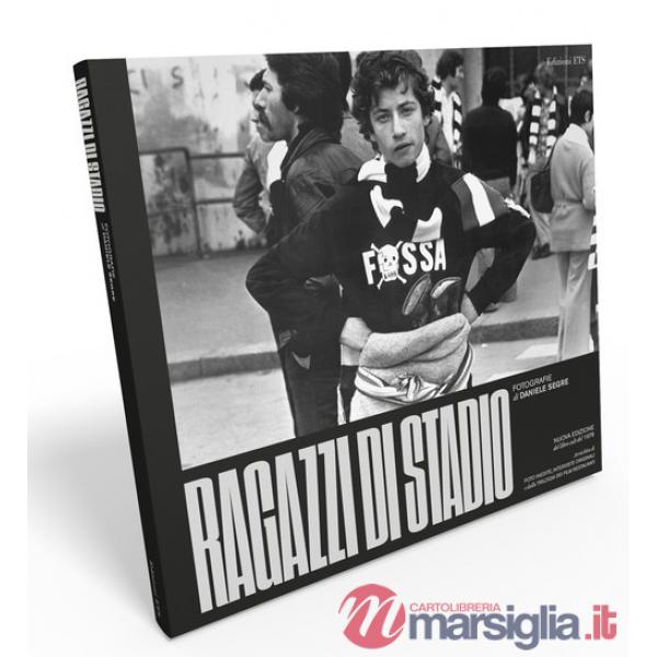 Ragazzi di stadio. Ediz. illustrata. Con QR Code