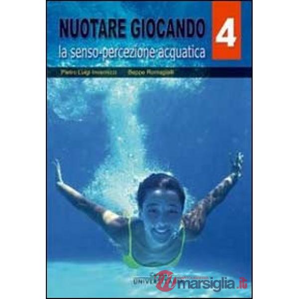 Nuotare giocando